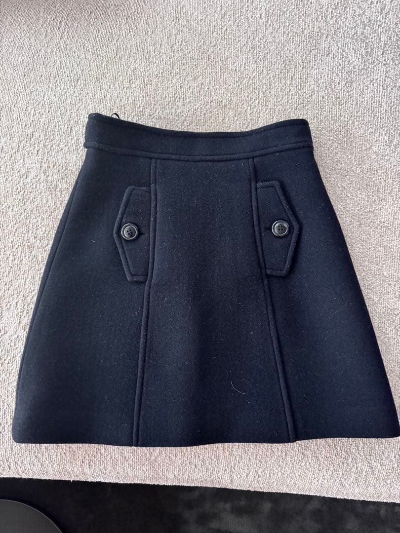 MIU MIU 黒 ボタン付きミニスカート 36 1度着用クリーニング済