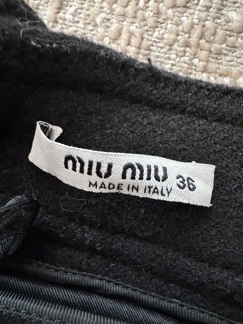 MIU MIU 黒 ボタン付きミニスカート 36 1度着用クリーニング済