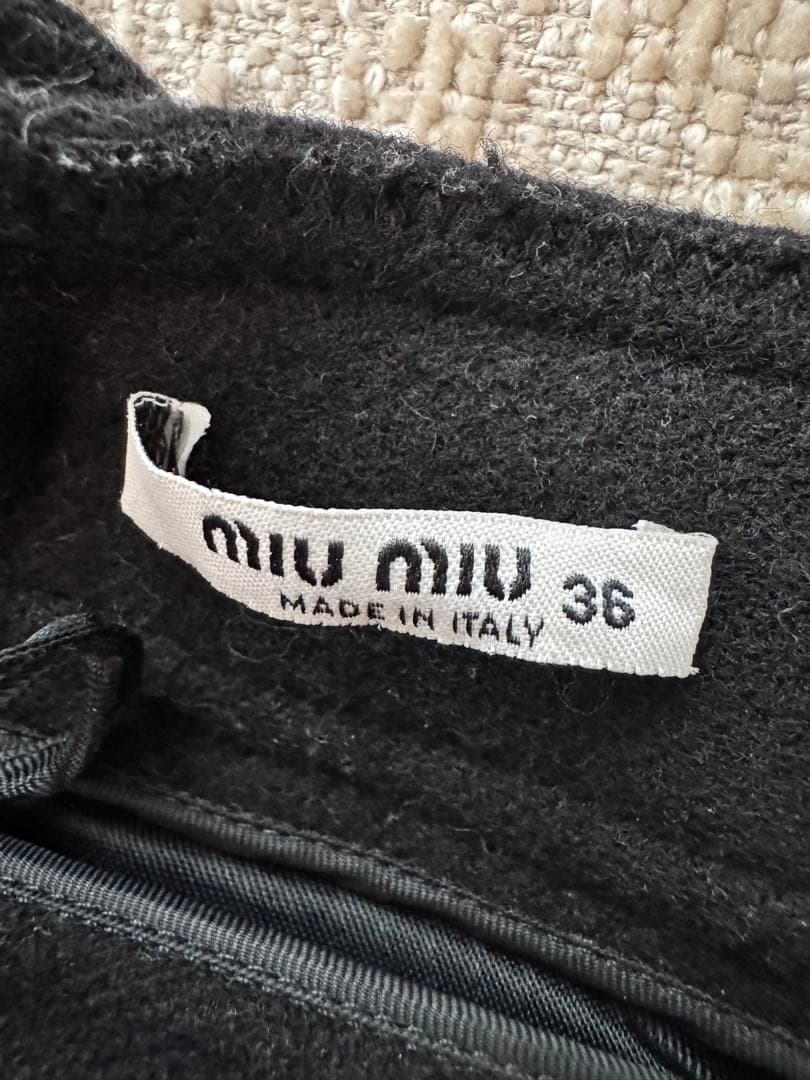 MIU MIU 黒 ボタン付きミニスカート 36 1度着用クリーニング済