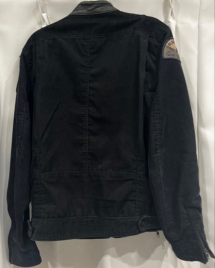ディーゼル　カッコ良すぎのミリタリー パッチ付き コーデュロイ/革ジャケット美品