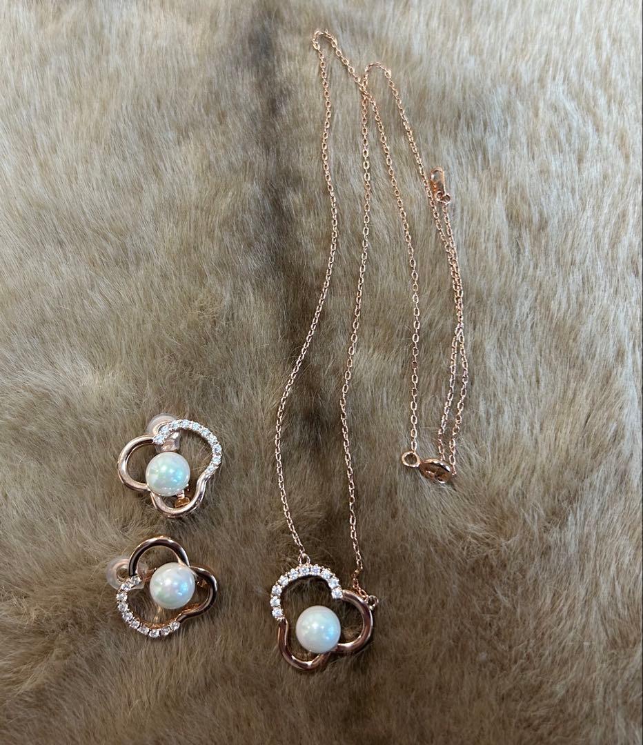 高品質　フラワー　イヤリングネックレスセット