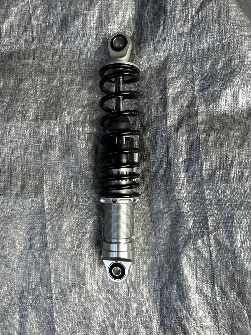 カワサキW800オーリンズリアサス