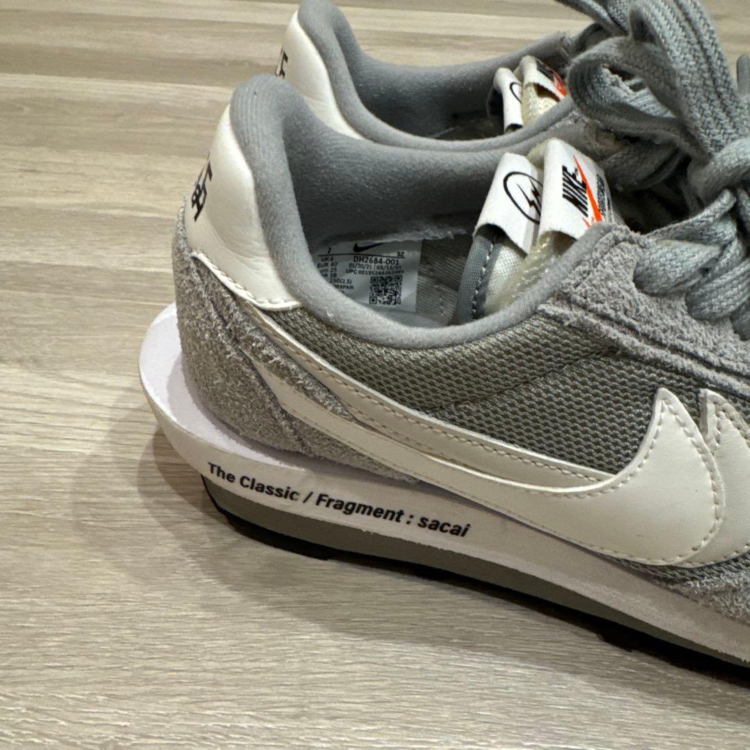 Nike sacai fragment スニーカー