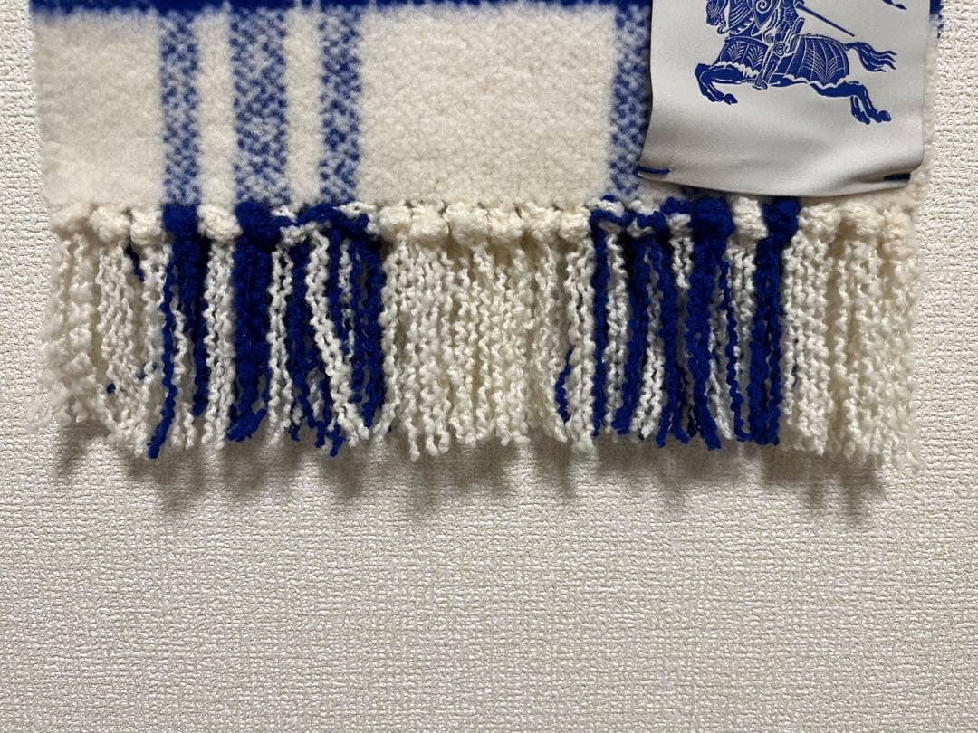 BURBERRY　バーバリー　マフラー　ウール100％　未使用に近い　近年モデル