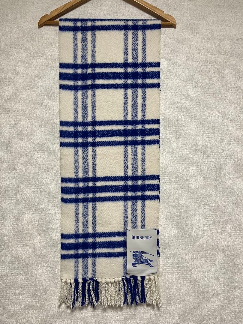 BURBERRY　バーバリー　マフラー　ウール100％　未使用に近い　近年モデル