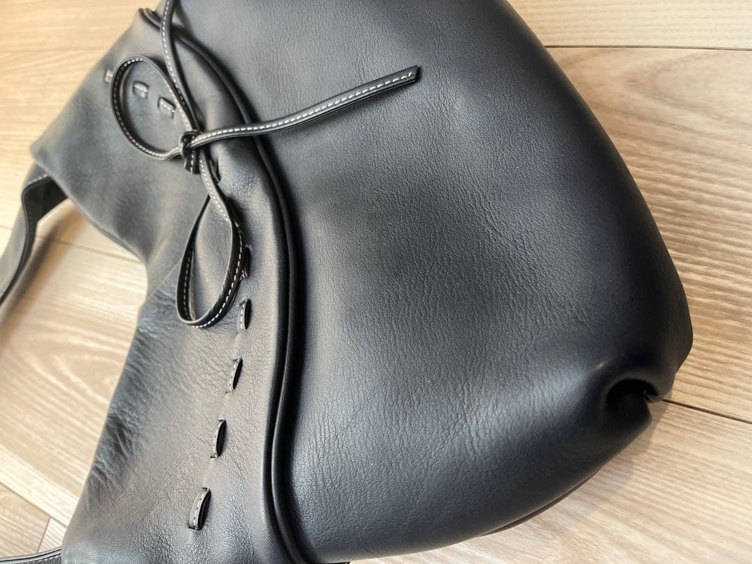 しんちゃんさん専用中古品　キタムラ　リボンバッグ　ネイビー✖️白ステッチ　革