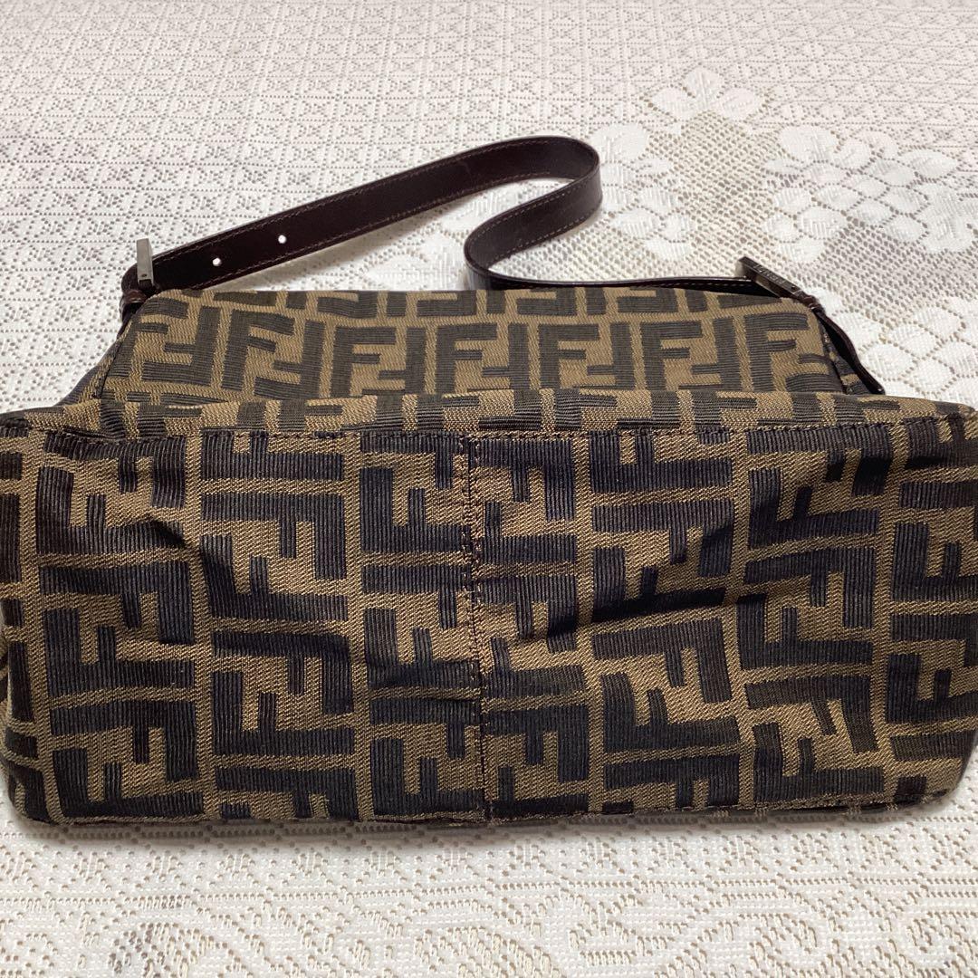 Fendi ロゴパターン ショルダーバッグ