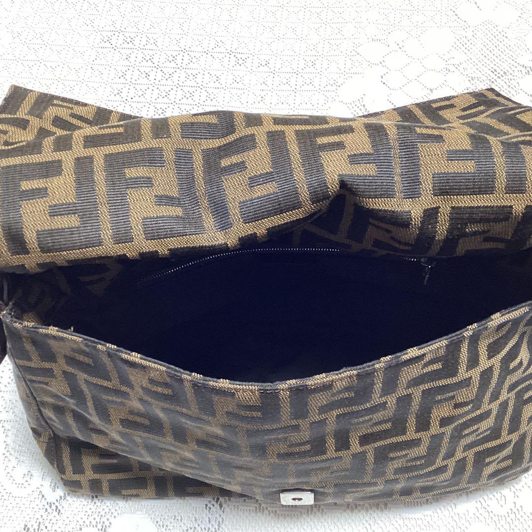 Fendi ロゴパターン ショルダーバッグ