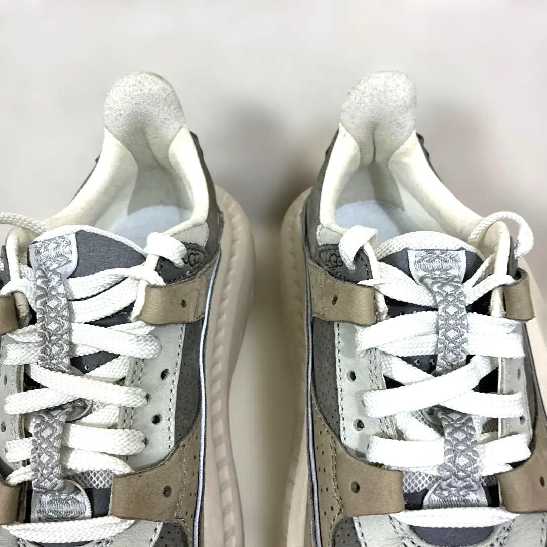 ASKIM 様　極美品⭐️UGG グレー /ベージュ 厚底スニーカー23.5cm