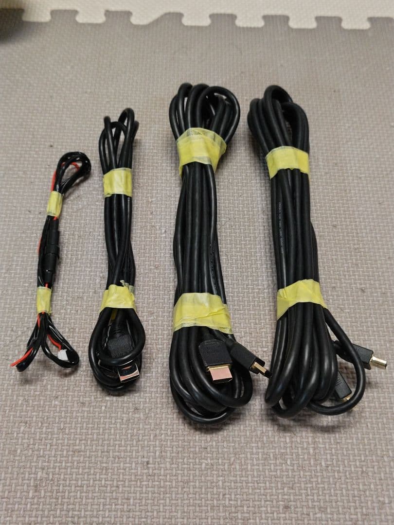 Beat-Sonic HDMI分配器 IF33A．HDMIケーブル3本と電源配線