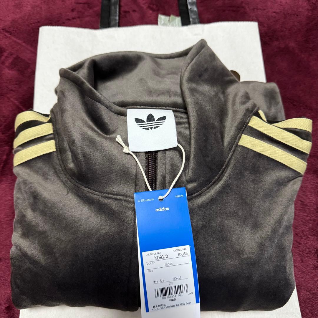 adidas 今期新作ブラウン トラックジャケット　ジャージ