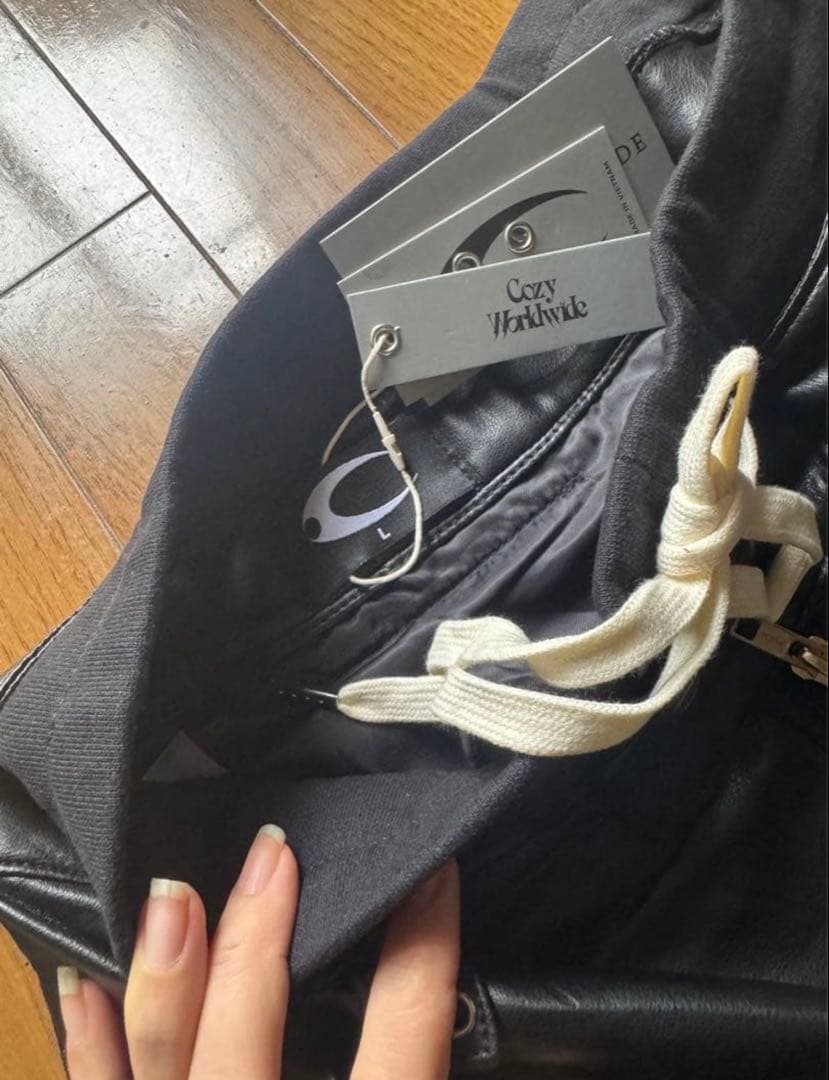 Cozy Worldwide レザーカーゴ