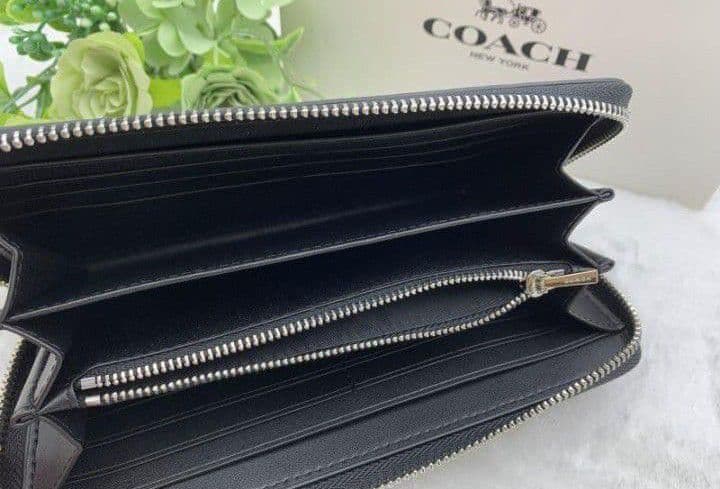 新品未使用コーチ長財布シグネチャーロングジップブラウンレディース送料無料即日発送