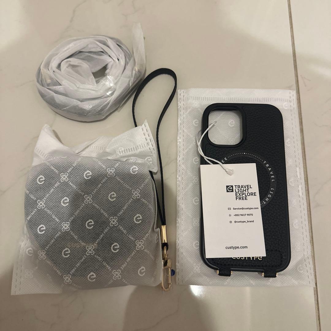 新品未使用！CUSTYPE ハート型ポケット付きケース ブラックiPhone17