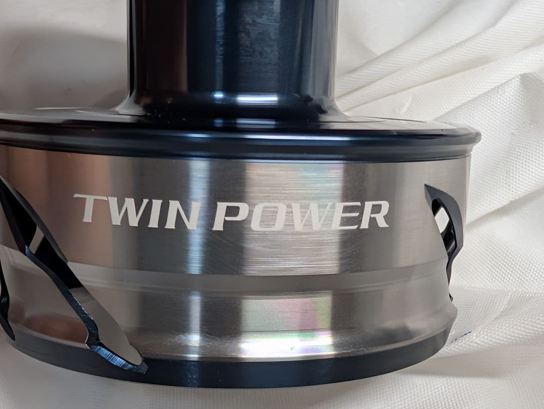 美品　シマノ　管540PG 21ツインパワー SW 14000PG スプール