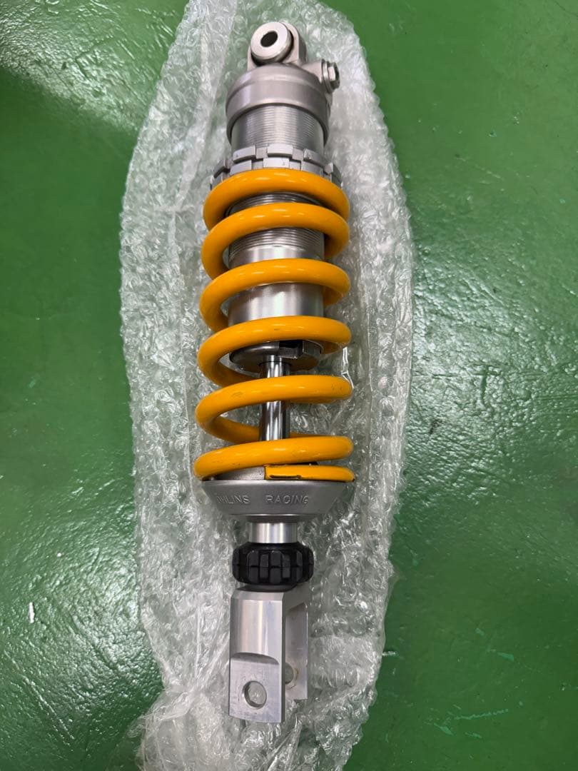Öhlins ショックアブソーバー シルバー/イエロー スズキ　GSR600用