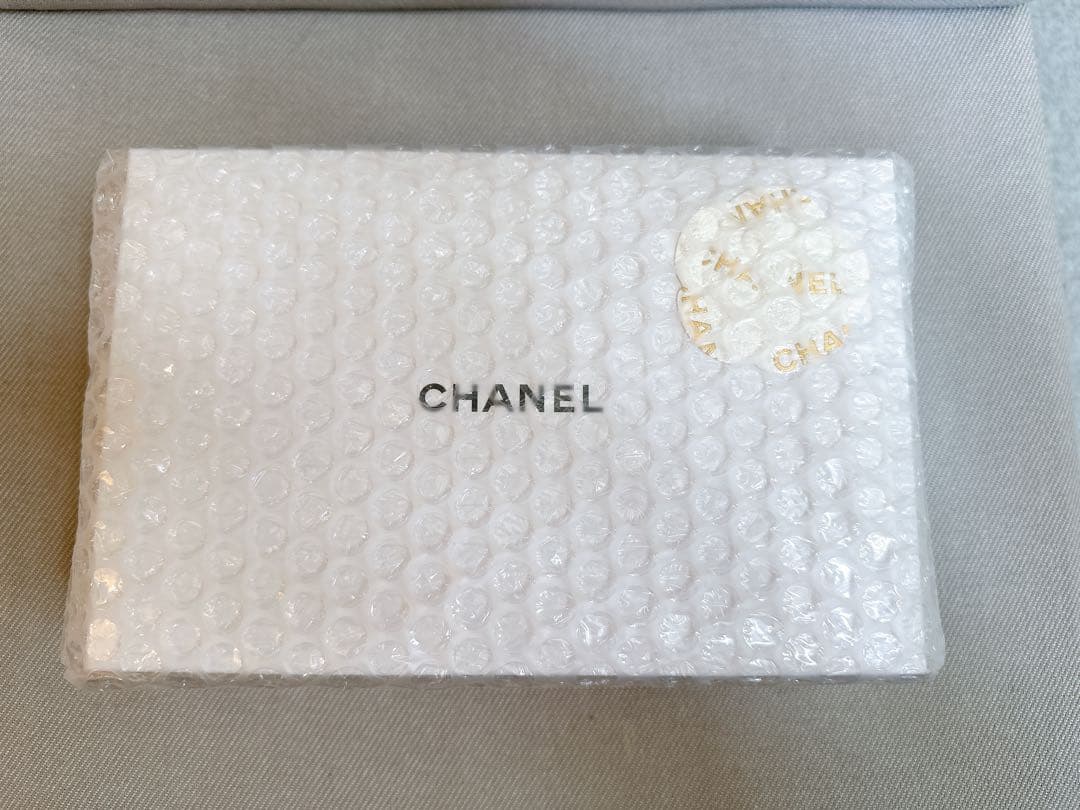 新品未開封　シャネル　クリスマスコフレ2024 エッセンシャル ケア セット