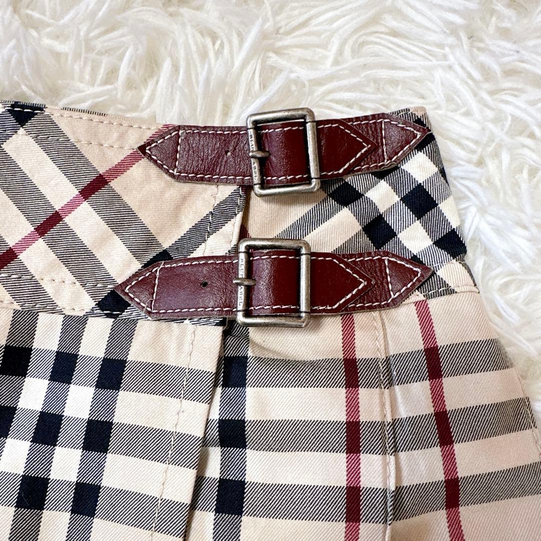 バーバリーブルーレーベル プリーツミニスカート ノバチェック 革ベルト
