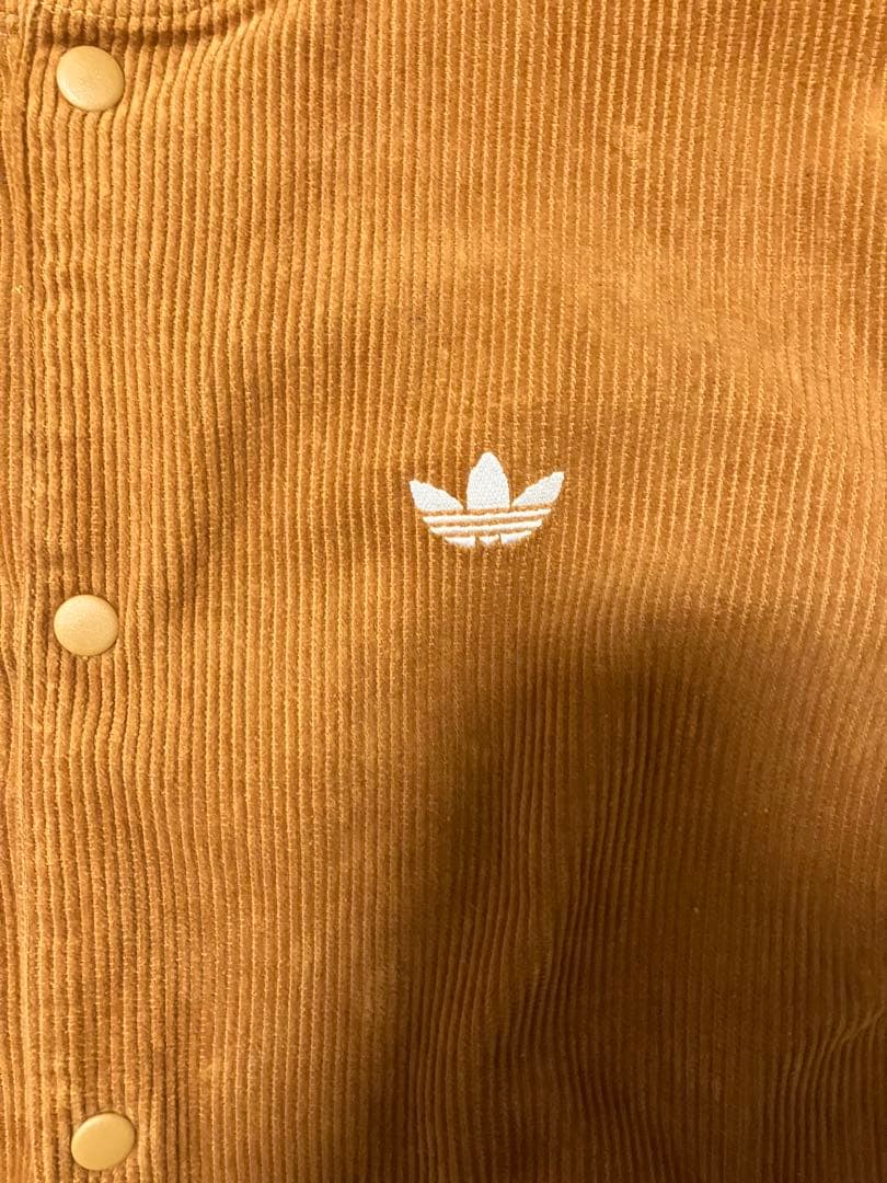 アディダスブルゾンコーデュロイ