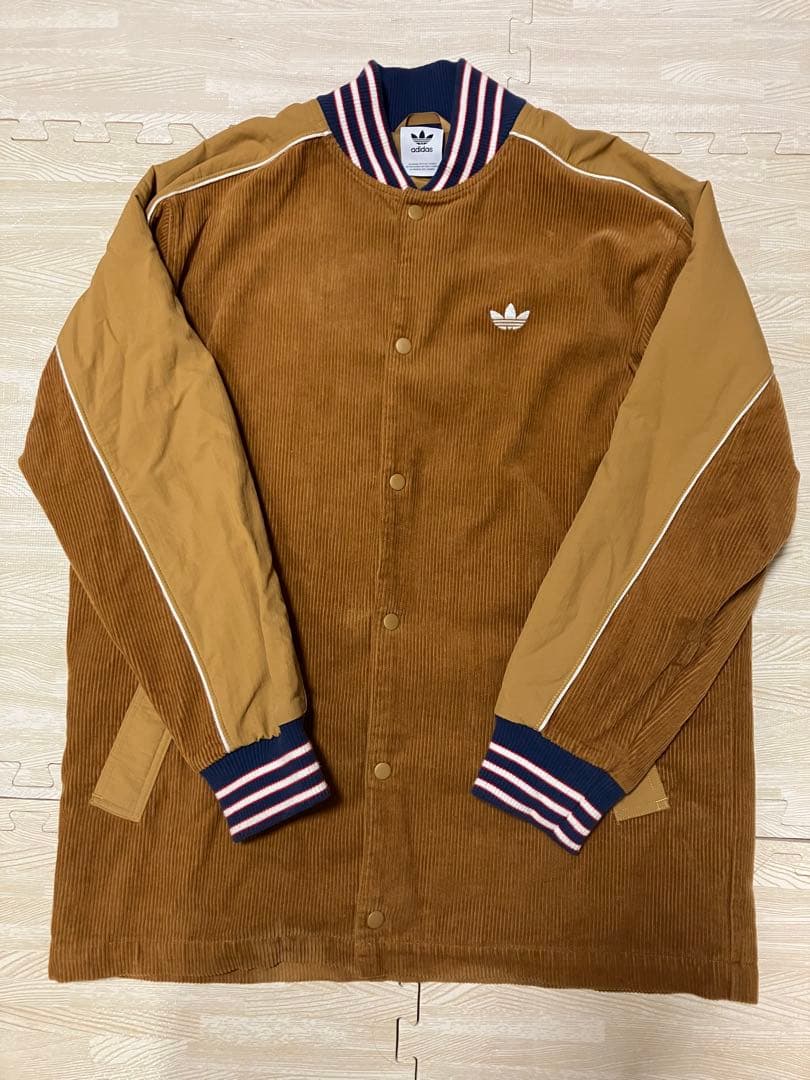 アディダスブルゾンコーデュロイ