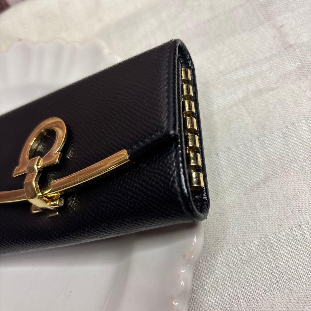なかなか綺麗♡Salvatore Ferragamoフェラガモ キーケース