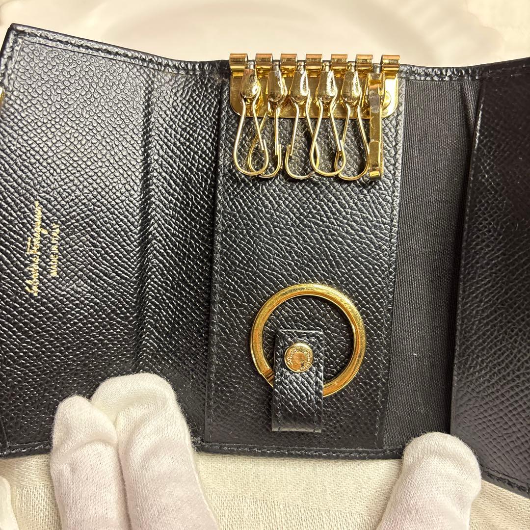 なかなか綺麗♡Salvatore Ferragamoフェラガモ キーケース