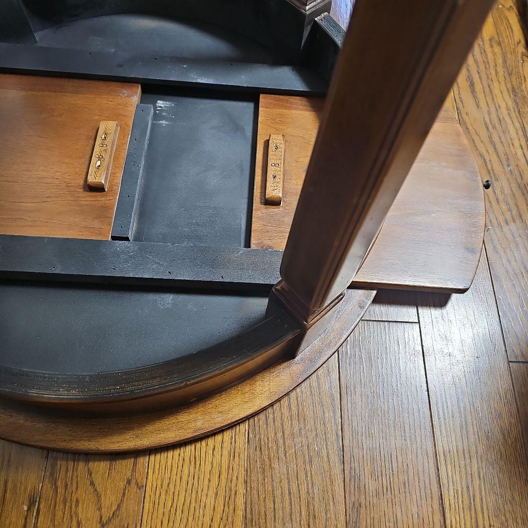 木製アンティーク丸型テーブル
