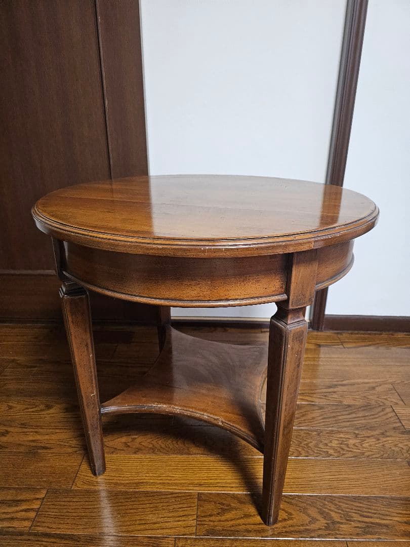 木製アンティーク丸型テーブル