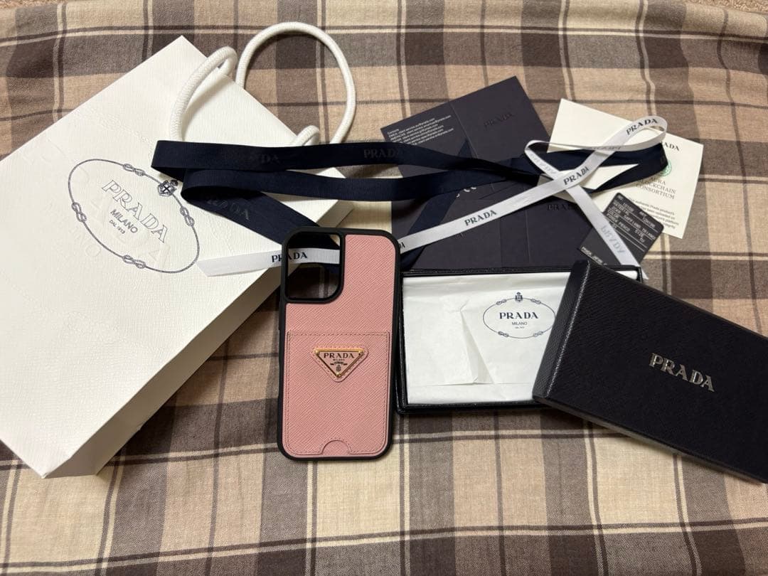 iPhone16 プラダケース（最終値下げ）