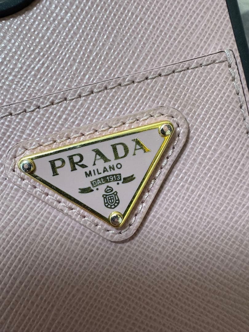 iPhone16 プラダケース（最終値下げ）