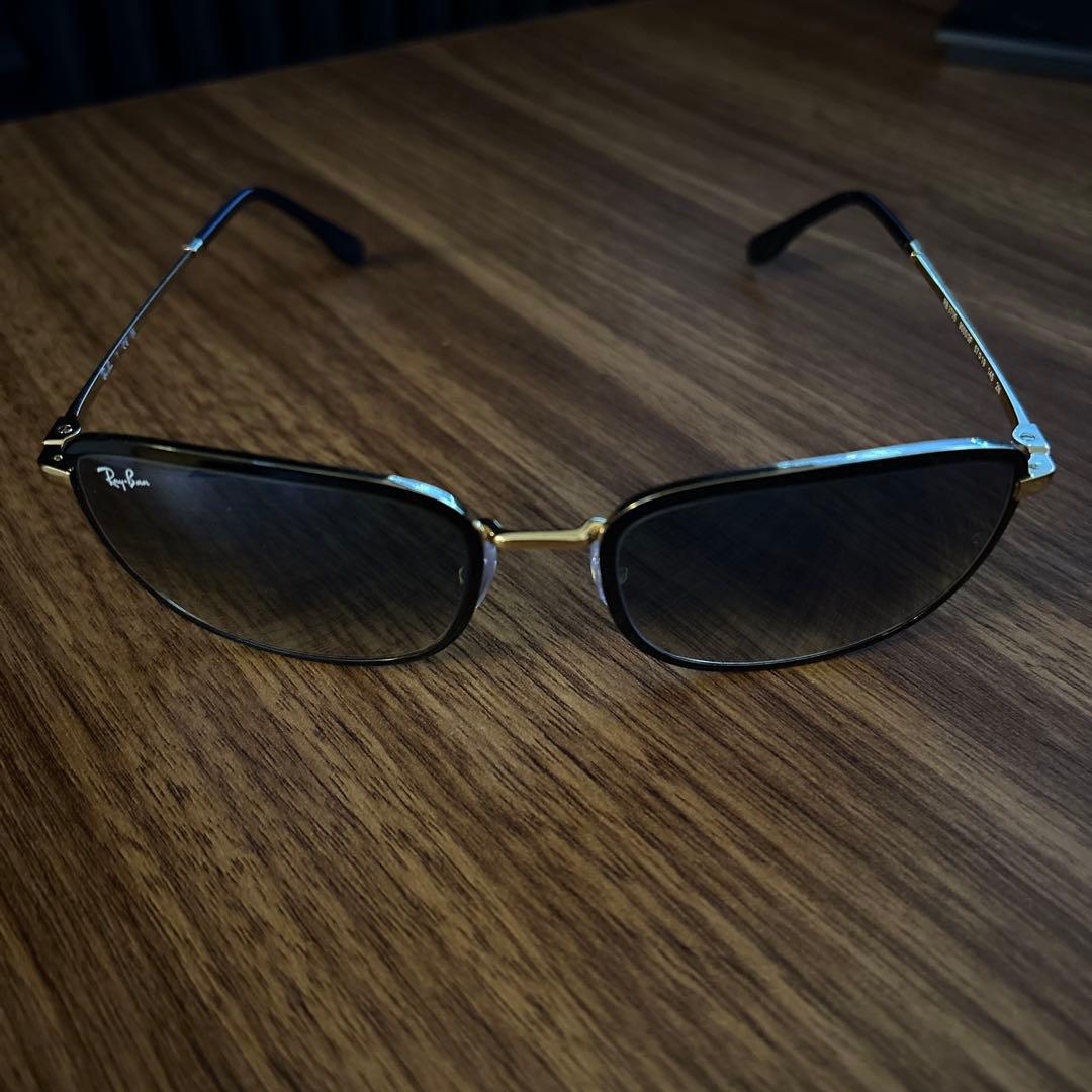 Ray-Ban スクエアサングラス ブラック/ゴールド