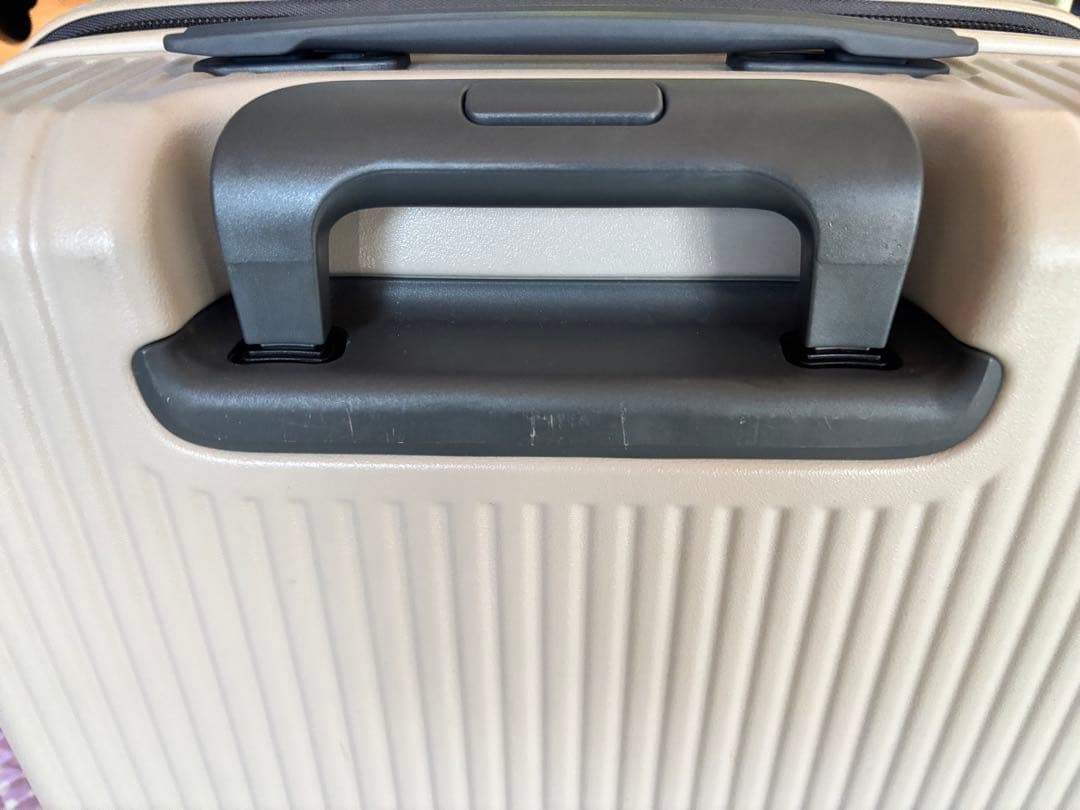 イノベーター 横型スーツケース 多機能モデル INV20