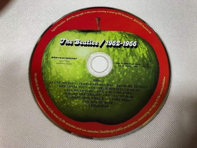 ビートルズ 赤盤 1962-1966 ベスト CD 名盤 美品 d506y59