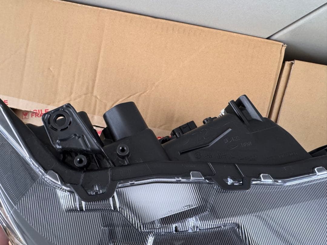 美品、破損無し　タント　LA660S後期　左右ヘッドライトASSY