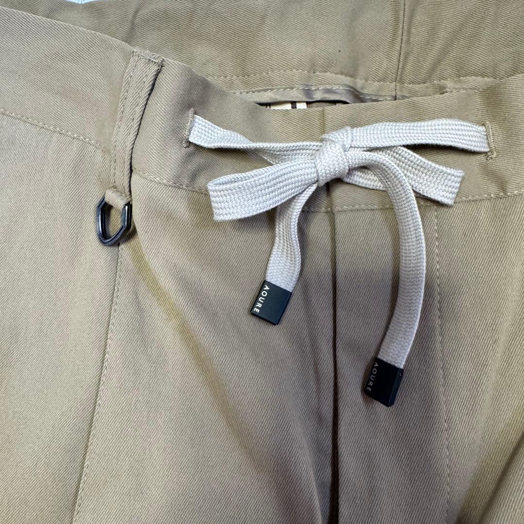 新品未使用アウールMALPENSA PLEATSベージュパンツLサイズ