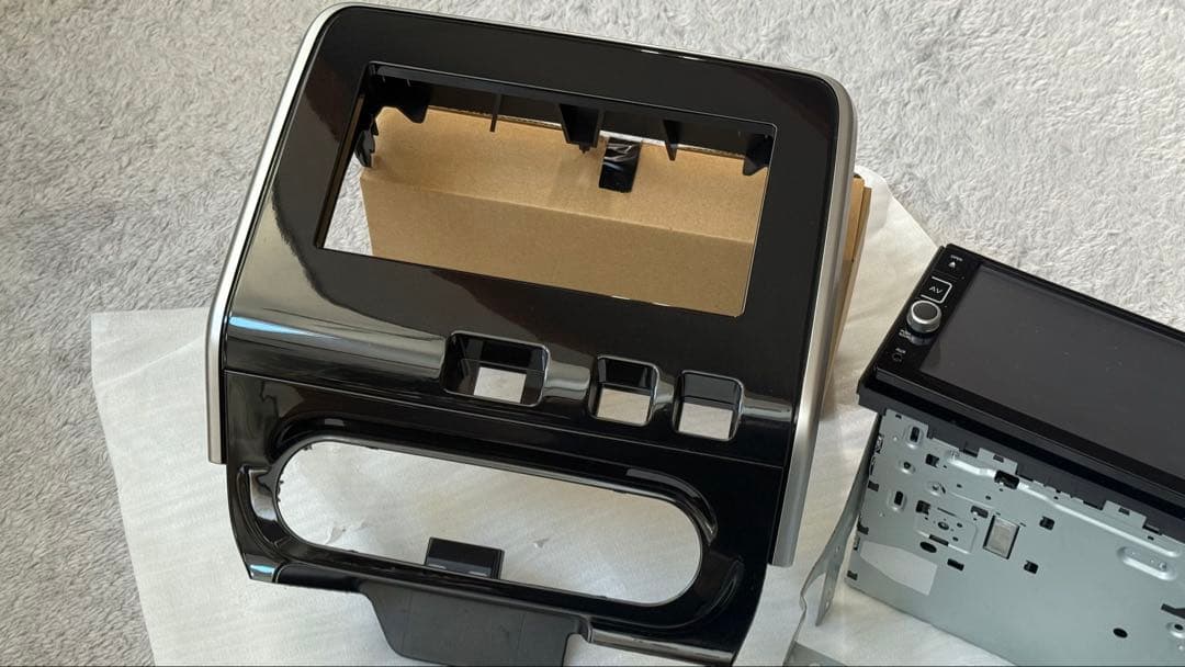 美品 C27 セレナ 純正ナビ MM316D-W テレビコントロール、パネル付き