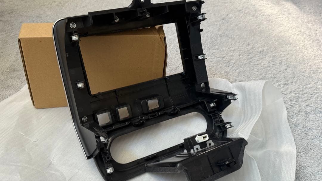 美品 C27 セレナ 純正ナビ MM316D-W テレビコントロール、パネル付き