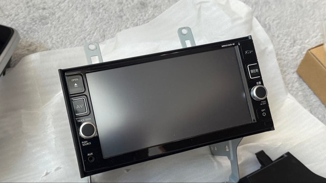美品 C27 セレナ 純正ナビ MM316D-W テレビコントロール、パネル付き
