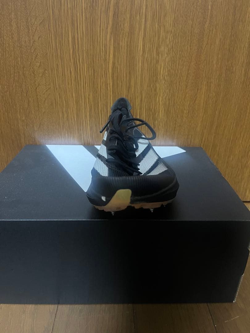 adizero アバンチ　24.0