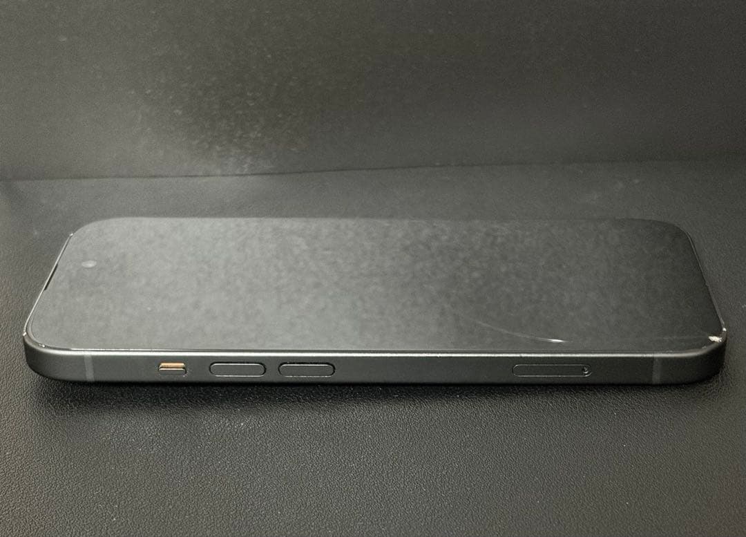 【訳あり】 iPhone15 128GB ブラック 本体 画面割れ