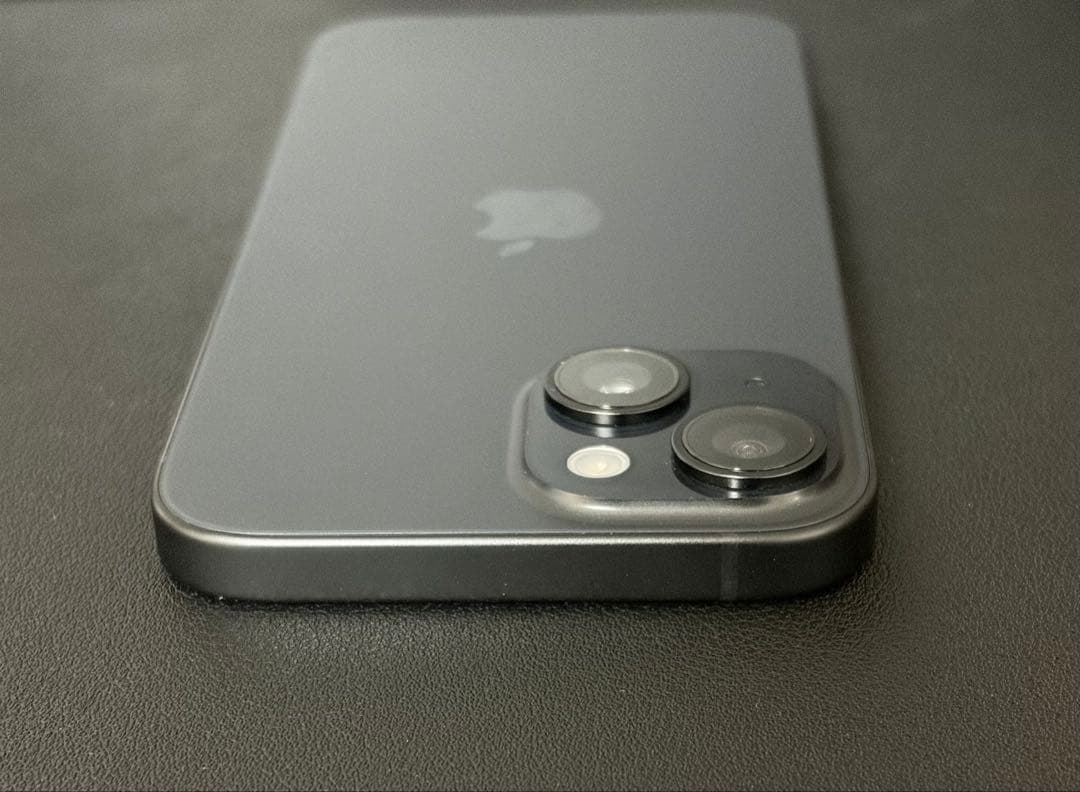 【訳あり】 iPhone15 128GB ブラック 本体 画面割れ