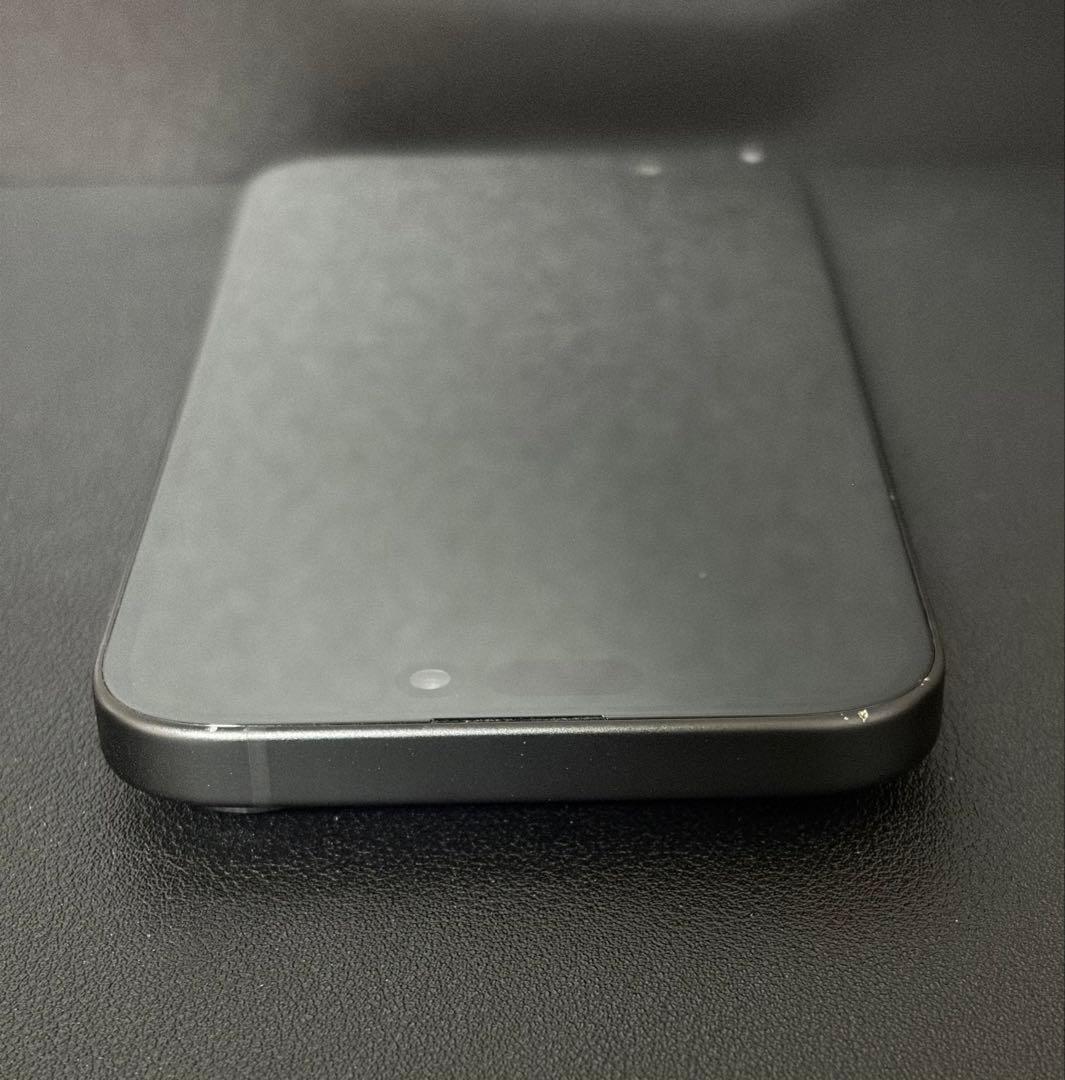 【訳あり】 iPhone15 128GB ブラック 本体 画面割れ