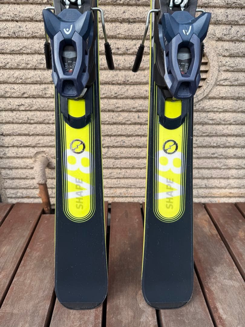 【中級】HEAD V-SHAPE E-V8 2023スキー板 156㎝