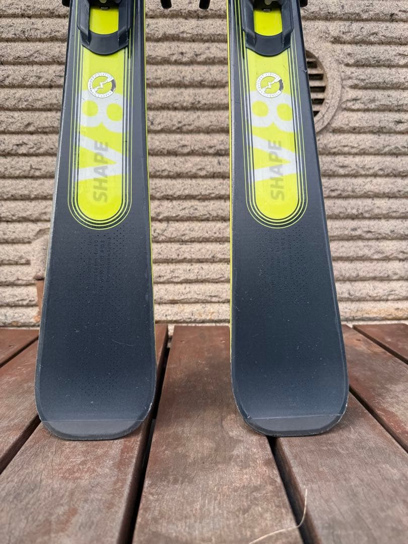 【中級】HEAD V-SHAPE E-V8 2023スキー板 156㎝