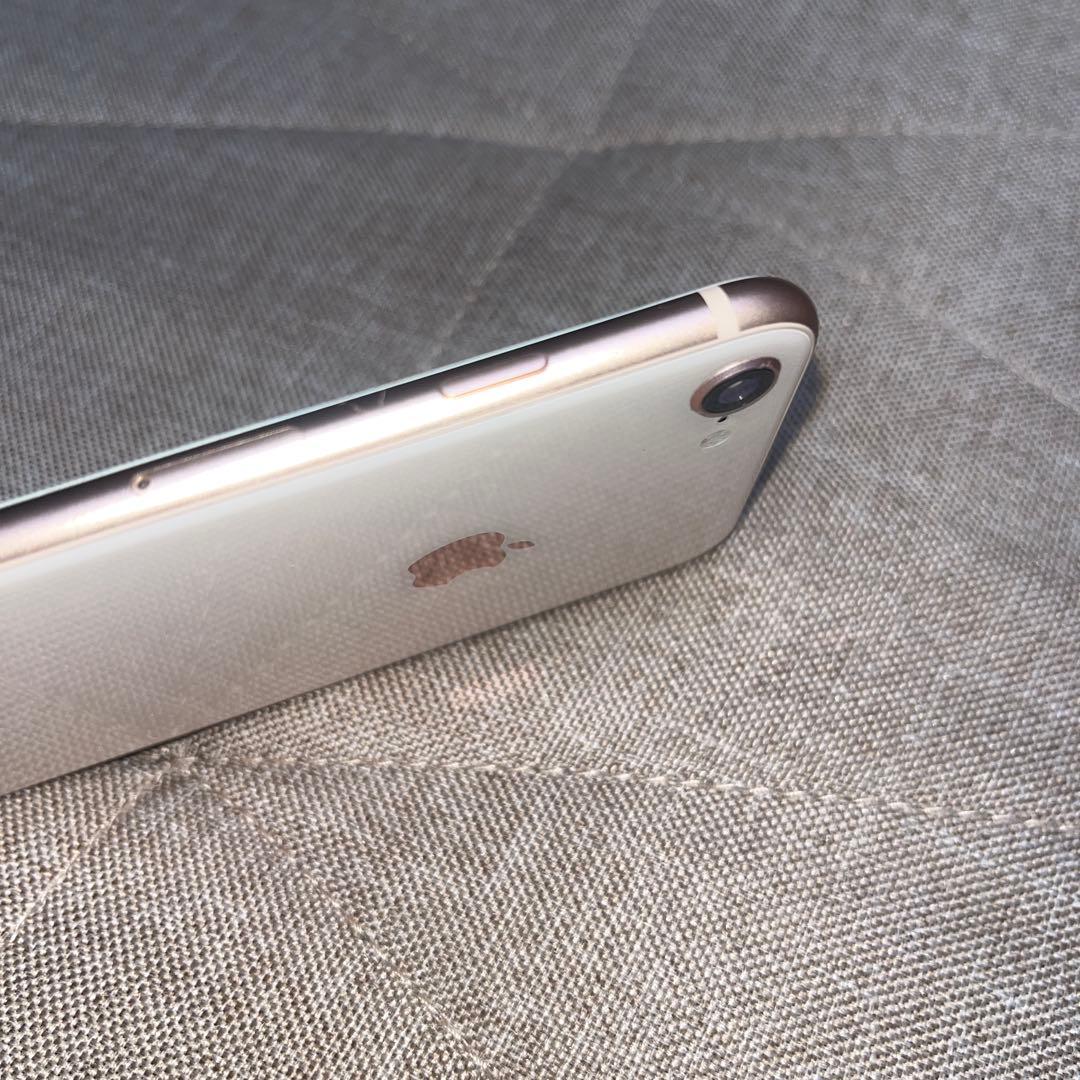 中古Apple iPhone8 64GB ゴールド