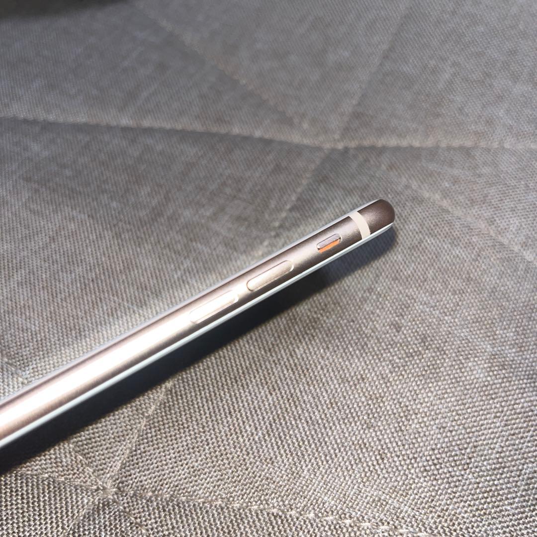 中古Apple iPhone8 64GB ゴールド