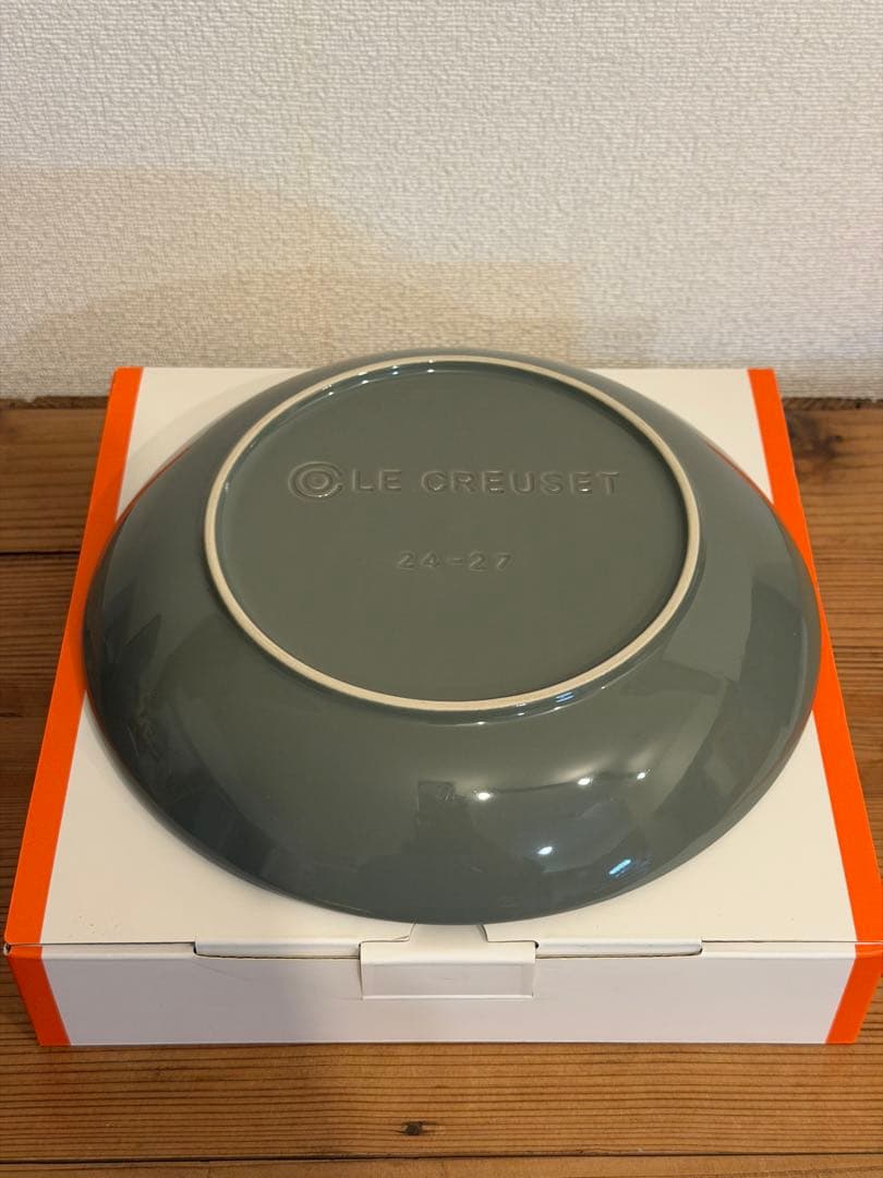 LE CREUSET メッシュラウンドプレート 2枚　マグカップ2脚セット