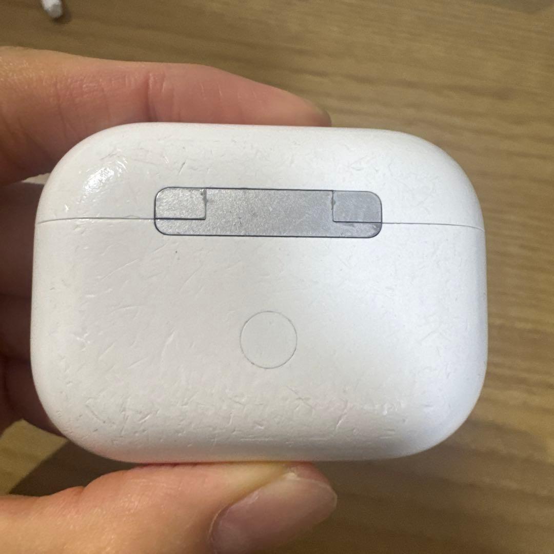 正規品AirPods Pro第二世代 本体 ケース、ライトニングケーブル付き