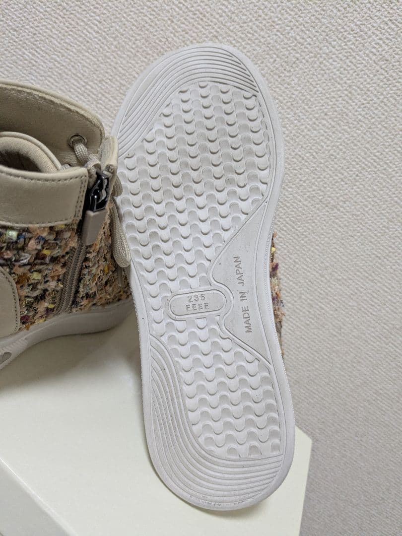 ミスキョウコ　4Eツイードハイカットスニーカー 　ベージュ最終値下げ