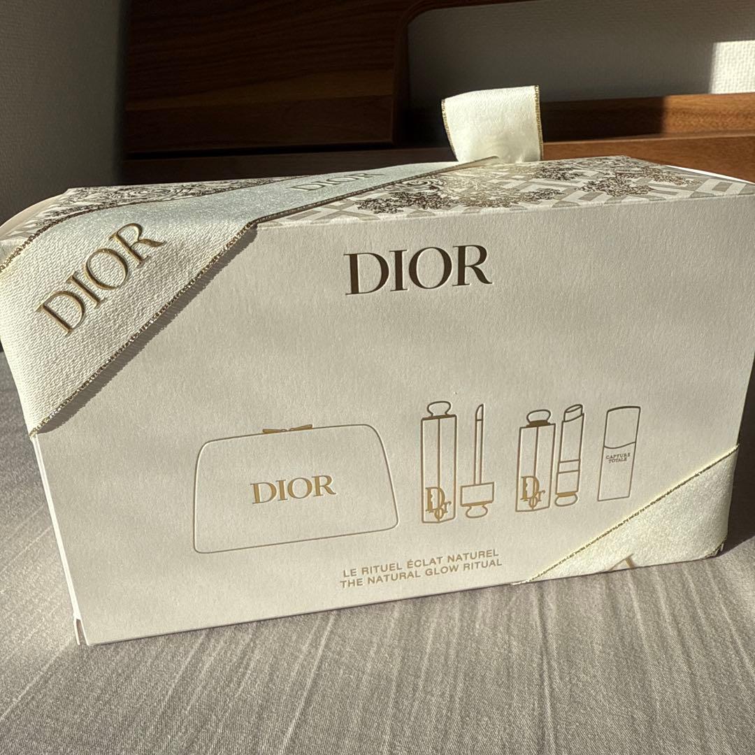 DIOR ホリデーオファー　2024 クリスマスコフレ　新品未開封